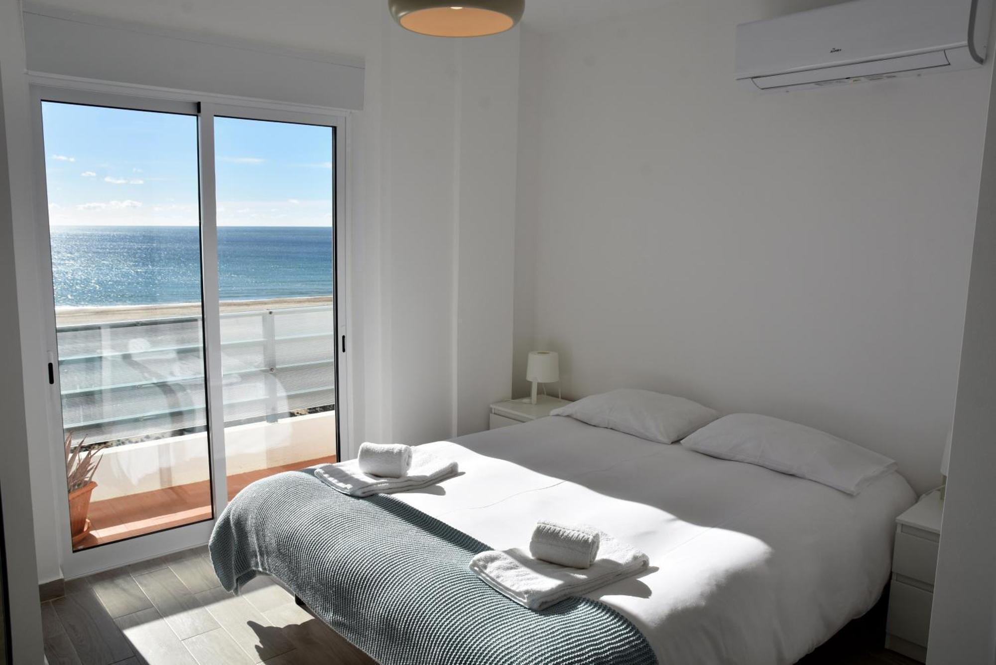 Over The Beach Monte Gordo Exterior photo