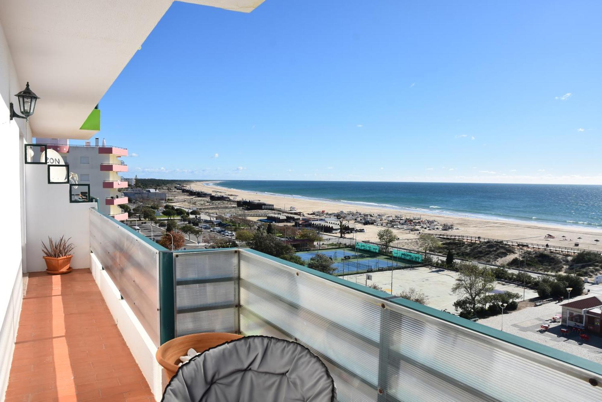 Over The Beach Monte Gordo Exterior photo