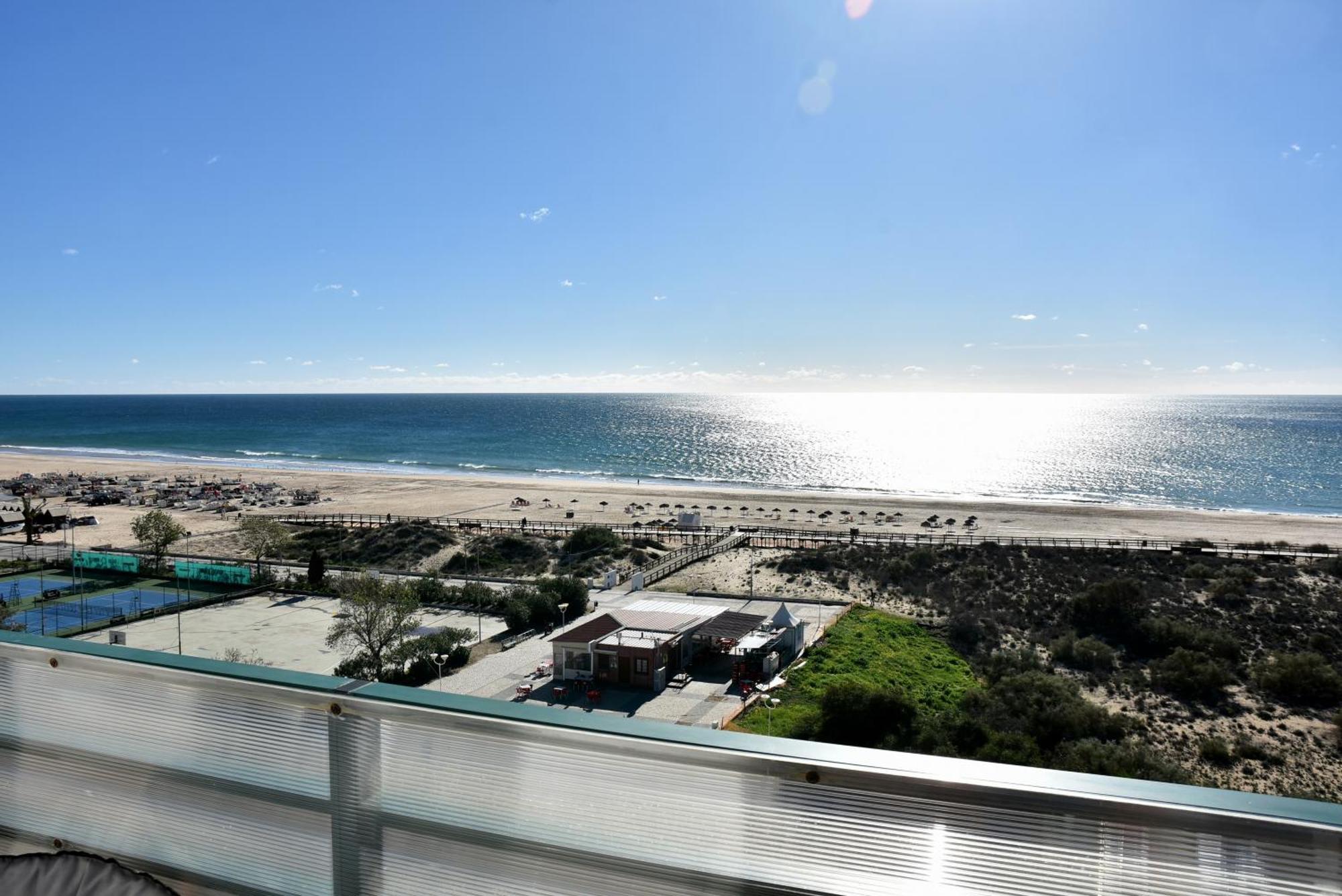 Over The Beach Monte Gordo Exterior photo